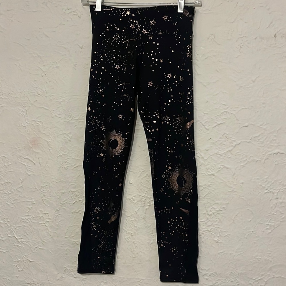 Old Navy girls activewear astrological designed girls 10-12